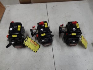 Used Rovan 36cc Engine with cross threaded head (1), 30.5cc engines with bad pistons (2)
